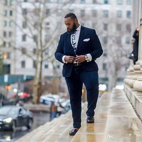 chubby guys navy blue suit.